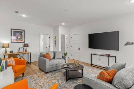 The O'Keeffe-2Nd Floor Boutique Hotel Suite Bentonville Buitenkant foto